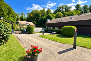Pour investisseurs – Lot de 4 appartements, une surface commerciale en PPE et 10 parkings