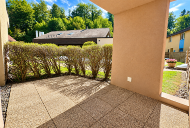 Pour investisseurs – Lot de 4 appartements, une surface commerciale en PPE et 10 parkings